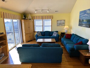 Fernseher, Bücher, Videothek