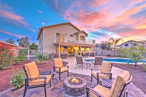 Hot Tub & Pool: Stunning Goodyear Home Near Lakes