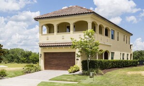 Exterior - Radiant Retreat with Golf Course Views at Reunion (Kissimmee)