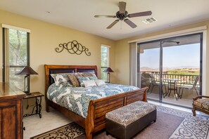 2 bedrooms, iron/ironing board, free WiFi, bed sheets - 2450 Square Foot Town-Home with Golf Course and Mountain VIEWS! (Scottsdale)
