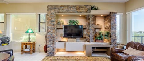 TV, fireplace, DVD player, books