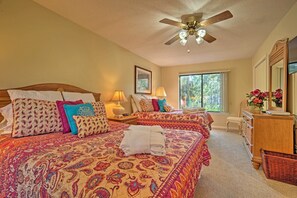 3 bedrooms, iron/ironing board, Internet, bed sheets - Charming Hilton Head Home on Quiet Street (Hilton Head Island)