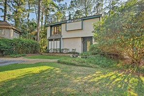 Exterior - Charming Hilton Head Home on Quiet Street (Hilton Head Island)
