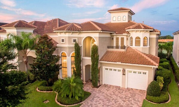 Exterior - Wonderful Home with Private Pool at Reunion (Reunion)