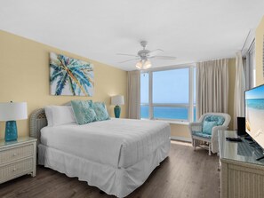 2 bedrooms, desk, iron/ironing board, free WiFi - Balcony Water Views, NEW UPDATES to Kitchen and NEW Living Room Furniture (Miramar Beach)