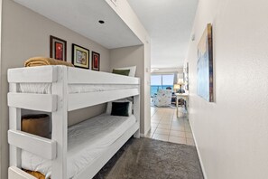 1 soverom, strykejern/-brett, wi-fi (inkludert) og sengetøy