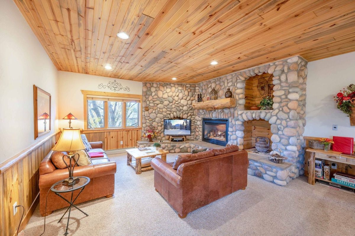 At the timberwolf, Designed for natural living