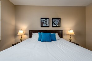 5 bedrooms, iron/ironing board, free WiFi, bed sheets