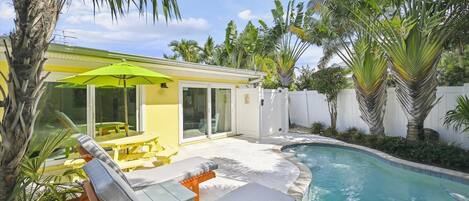 Ulkouima-allas, lämmitetty uima-allas