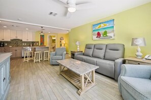 Smart TV, books, stereo - Holmes Beach Cottage Steps to the Beach with Heated Pool! (Holmes Beach)