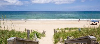 NH MP 11, 9 BD Oceanfront, Pool, Hot Tub, Pool Table, Flex Stays, Pets OK