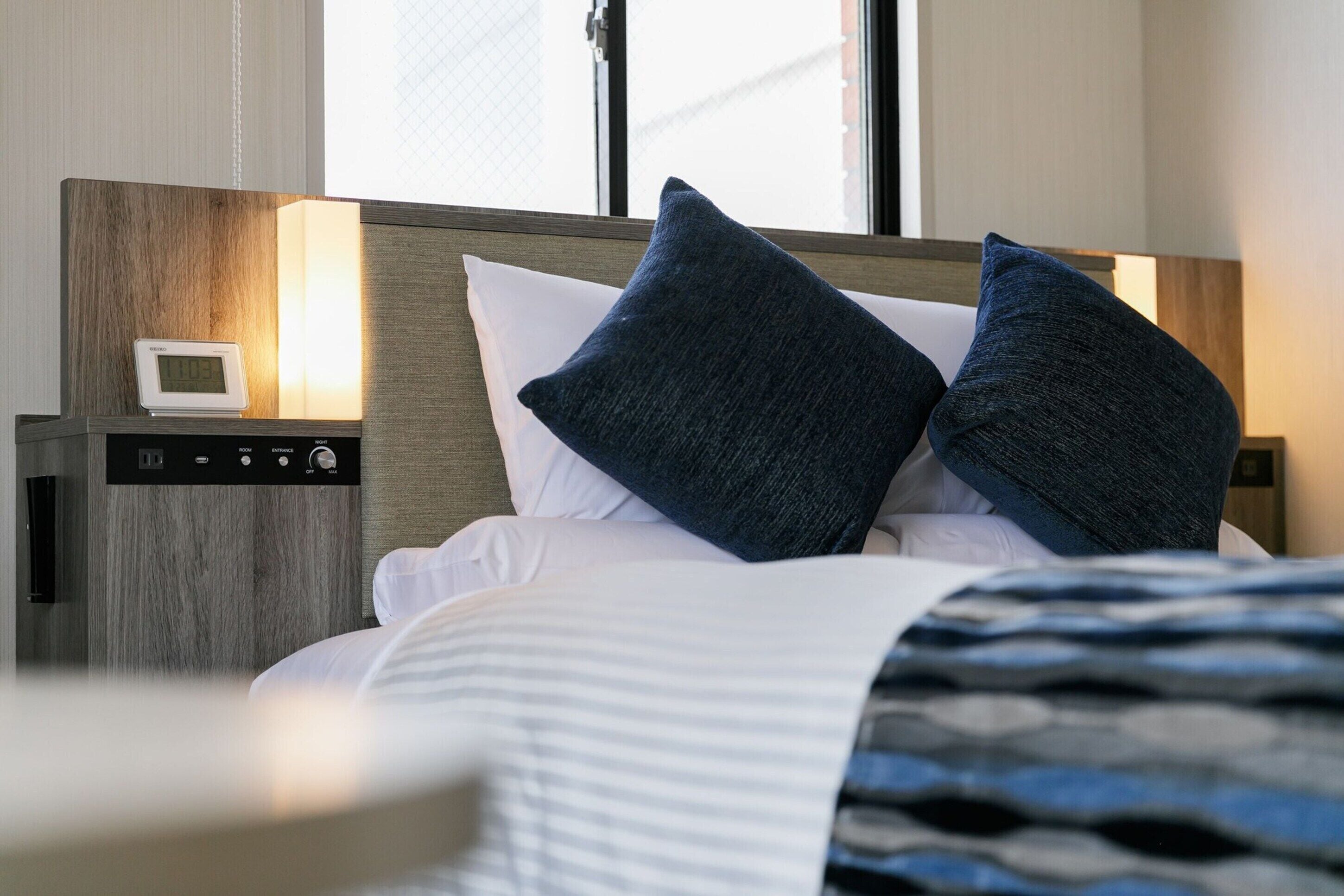 standard room, non smoking (queen bed) | 1 bedroom, down duvets, free wifi, bed sheets