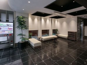 Lobby - HOTEL MYSTAYS Kagoshima Tenmonkan Annex (Kagoshima)