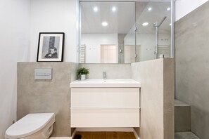 Doccia, asciugacapelli, asciugamani