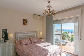 4 chambres, Wi-Fi gratuit, draps fournis