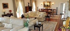 TV, video game console, DVD player, table football - Height of luxury, large indoor pool |Villa Luzia (Funchal)
