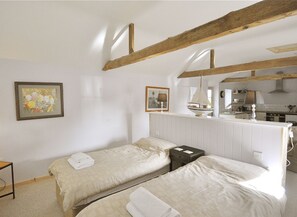 1 bedroom, iron/ironing board, free WiFi, bed sheets - The Stables at Partridge Lodge. (Bredfield, Woodbridge)