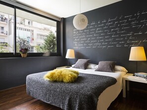 3 bedrooms, iron/ironing board, travel crib, free WiFi