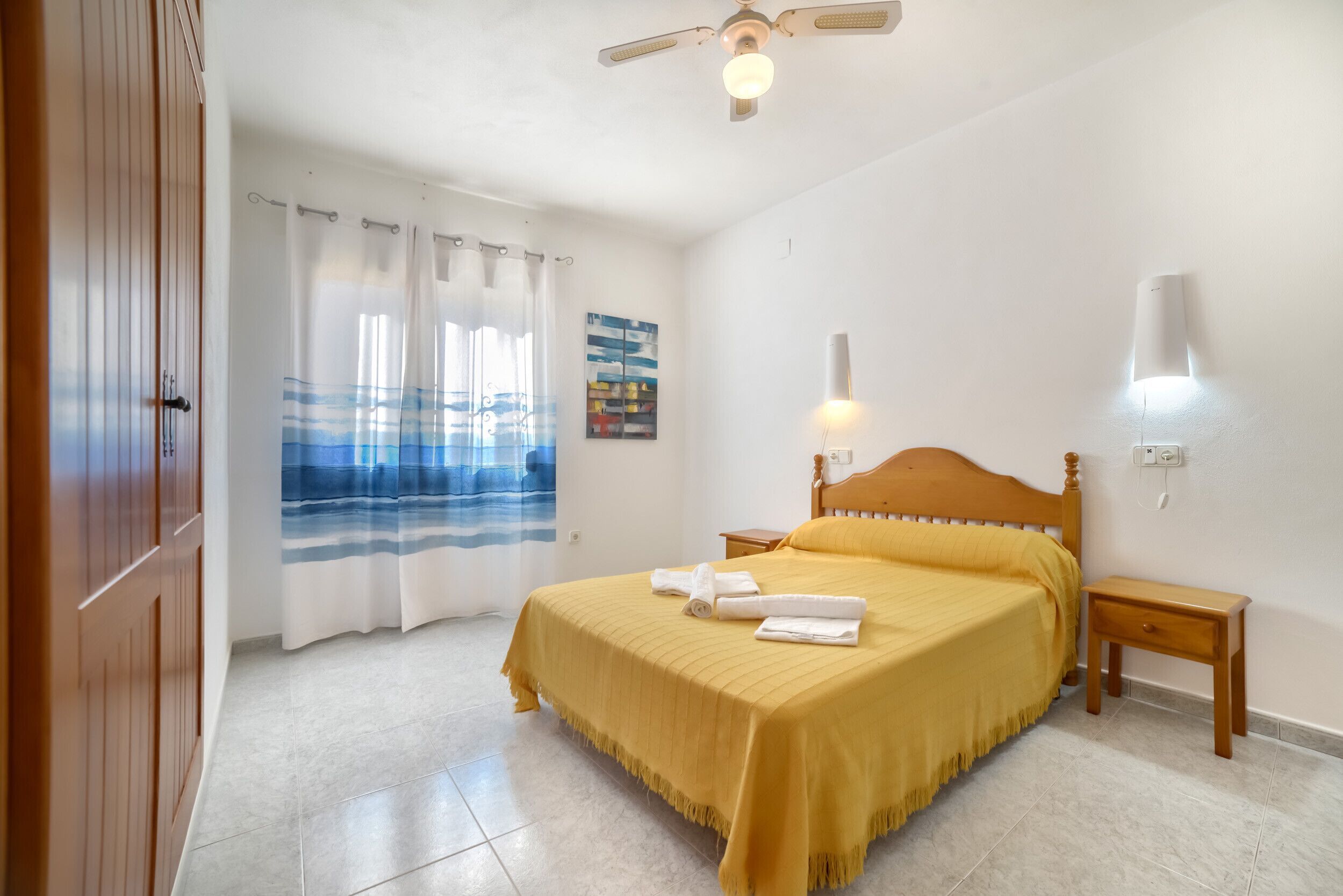 8 soverom, strykejern/-brett, wi-fi (inkludert) og sengetøy