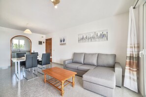 TV - Villa Sasha - PlusHolidays (Calpe)