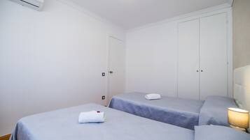 5 slaapkamers, een strijkplank/strijkijzer, gratis wifi, beddengoed