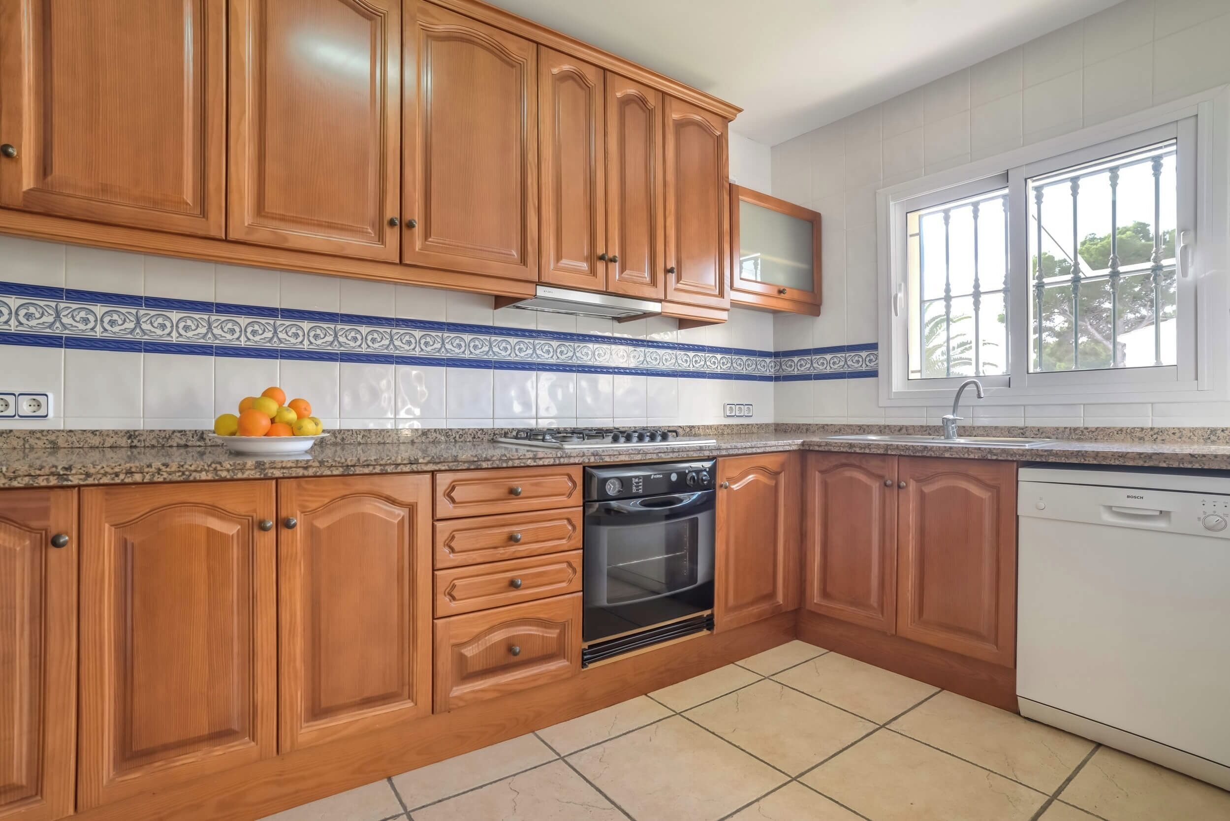 Refrigerador, microondas, horno, lavavajillas