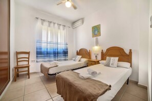 7 makuuhuonetta, silitysrauta/-lauta, ilmainen Wi-Fi, vuodevaatteet