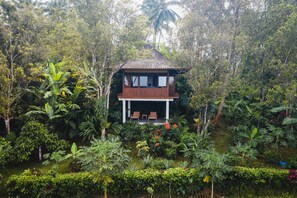 Villa Manggis | Balcony - Clove Tree Hill (Selemadeg)