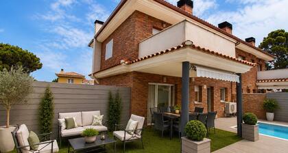 DREAM Townhouse yksityisellä uima-altaalla Salou
