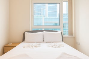 Standard Apartment, 2 Bedrooms | Iron/ironing board, cribs/infant beds, rollaway beds, free WiFi - Still Life Vauxhall (London)
