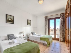 6 bedrooms, iron/ironing board, free WiFi, bed sheets - Villa Fuster - PlusHolidays (Calpe)