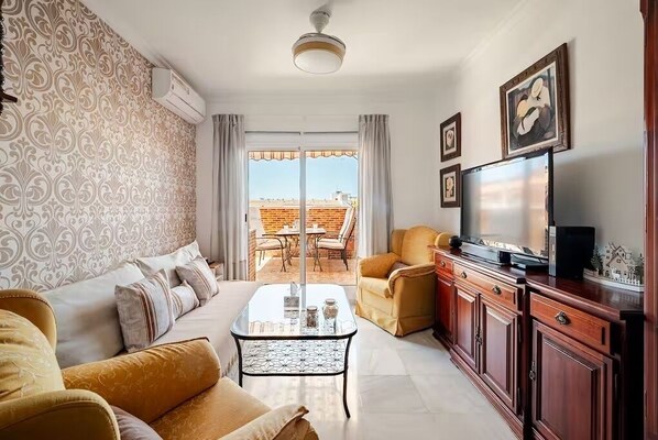 Living area - Penthouse with Large Terrace and Square Views · Parking Included (Sanlúcar de Barrameda)