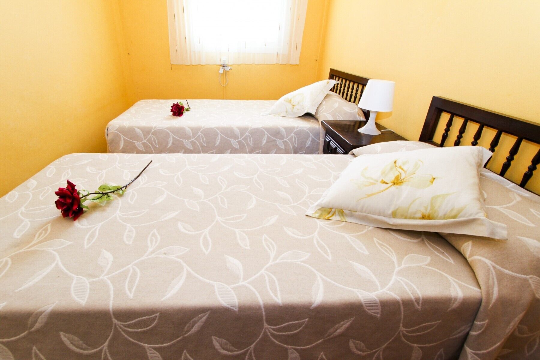 3 chambres, fer et planche à repasser, Wi-Fi gratuit, draps fournis