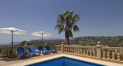 Villa Aline between Moraira and Calpe, private pool, WIFI, air conditioning,