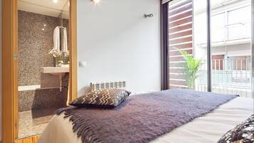 3 slaapkamers, een kluis op de kamer, een strijkplank/strijkijzer