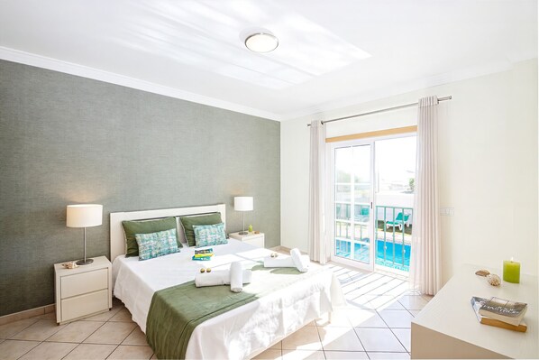 5 bedrooms, in-room safe, iron/ironing board, free WiFi