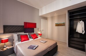 2 bedrooms, iron/ironing board, free WiFi, bed sheets - Colosseum New Luxury House Ostilia (Free Wi-Fi) (Roma)