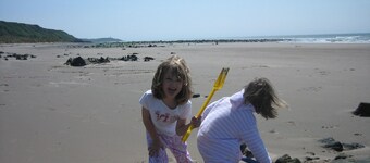 Casa de campo de 4 * 2 dormitorios con estufa de leña en Coastal Country Estate. Perro amistoso