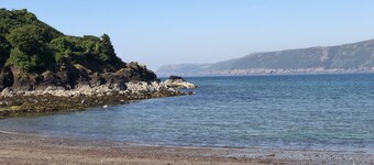 Coastal Estate Cottage / Log Burner / Beautiful Coastal Paths & Woodland Walks