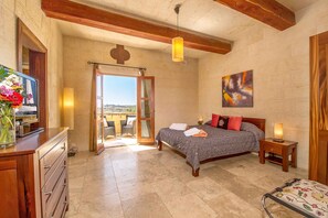 7 habitaciones y caja de seguridad en la habitación