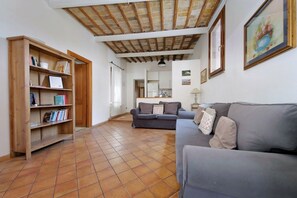 TV, books