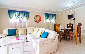 公寓, 2 間臥室 | 客廳 | 平面電視