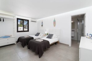 4 bedrooms, in-room safe, iron/ironing board, free WiFi