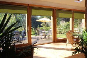 Interior - Fabulous open plan house in large country estate close to beach and visitor attractions (By Arbroath)