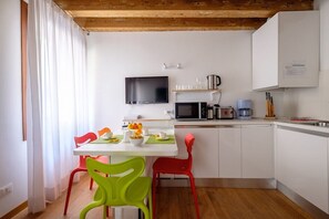 Dining - Lion's 1 (Venice)