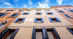 Exterior - Lion's 1 (Venice)