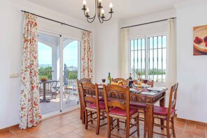Dining - Villa Mango - Three Bedroom Villa, Sleeps 6 (Nerja)