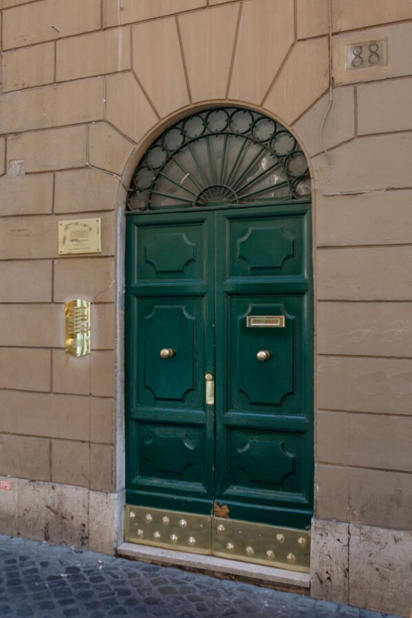 Exterior detail - Residence A Fontana di Trevi (Roma)