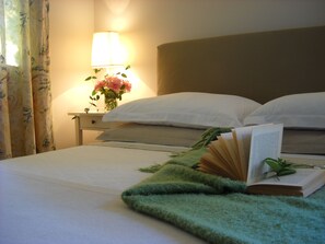 3 bedrooms, desk, iron/ironing board, travel cot - YOUR HOME AWAY FROM HOME (Treviso)