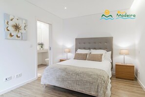 3 bedrooms, desk, iron/ironing board, WiFi